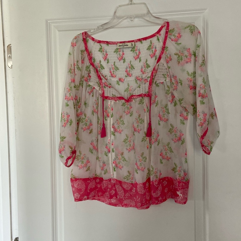 Shear pullover, bought as a children’s XL - fits a woman size 12 -14